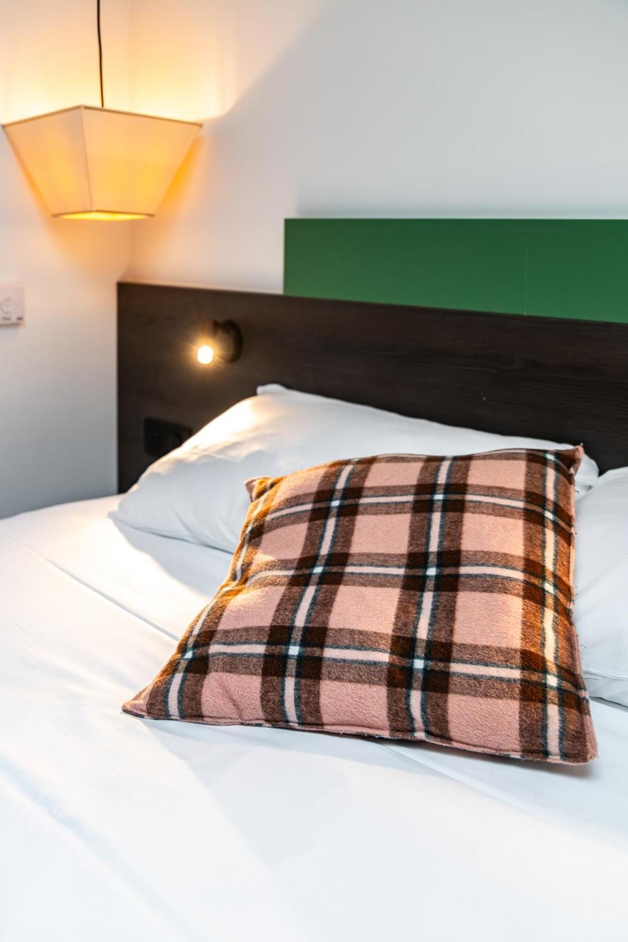 Greet Hotel Massieux Lyon Nord Kültér fotó